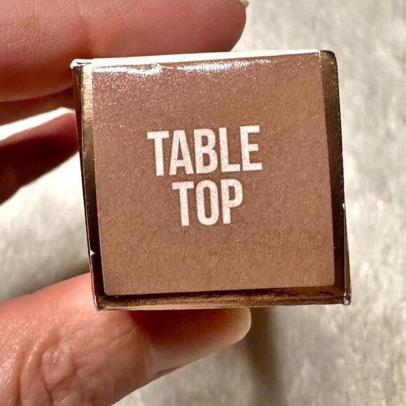 NIB Jeffree Star Table Top The Gloss Lip Gloss Full Size 4.5ml - Picture 6 of 9